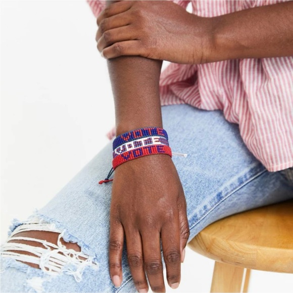 NWT 🗳️ VOTE Bracelet • Navy/Red Handwoven Beaded • Adjustable • Graphic Image - Picture 3 of 11